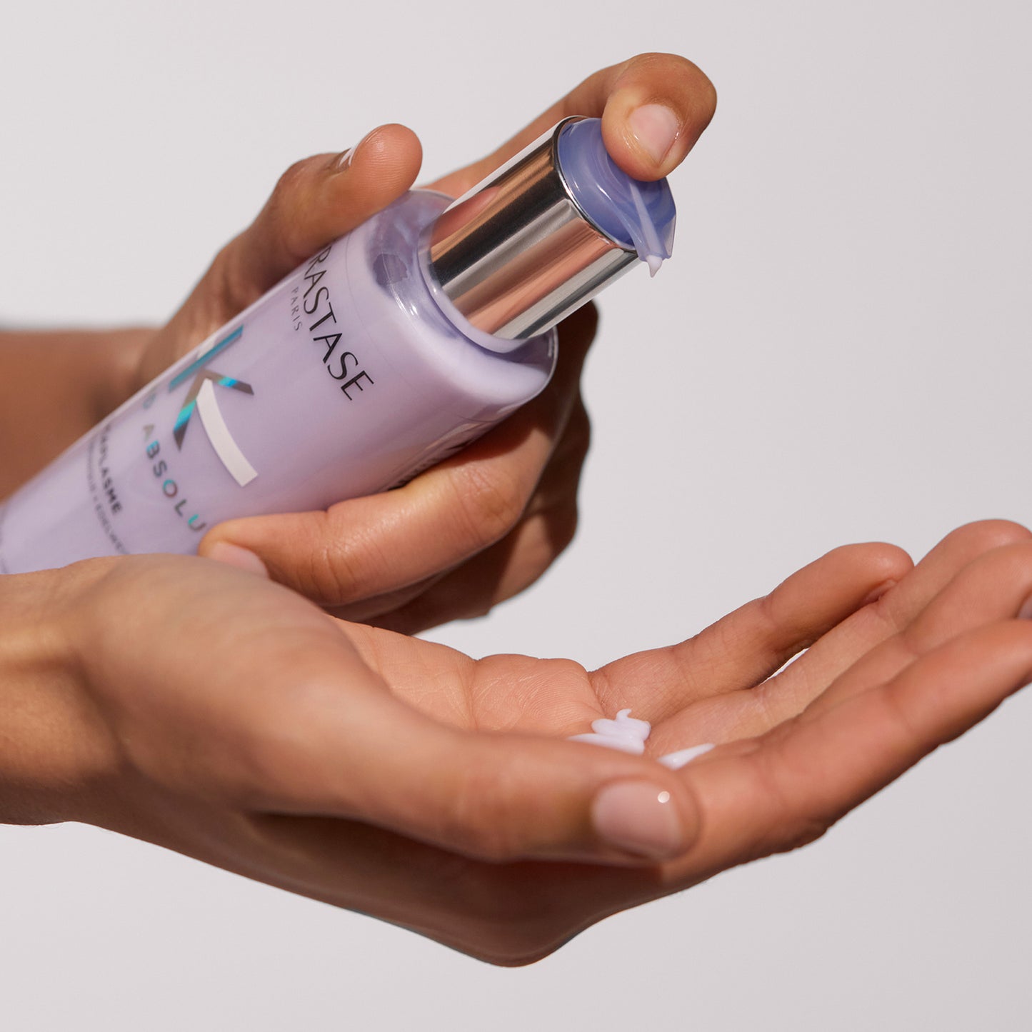 Kérastase Blond Absolu Cicaplasme: Universal Fortifying Heat-Protecting Serum 150ml - Additional 4