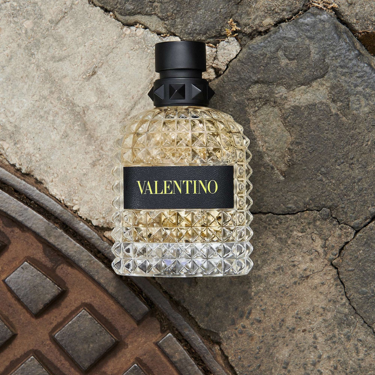 Valentino Born In Roma Uomo Yellow Dream Eau de Toilette Spray 100ml - Additional 3