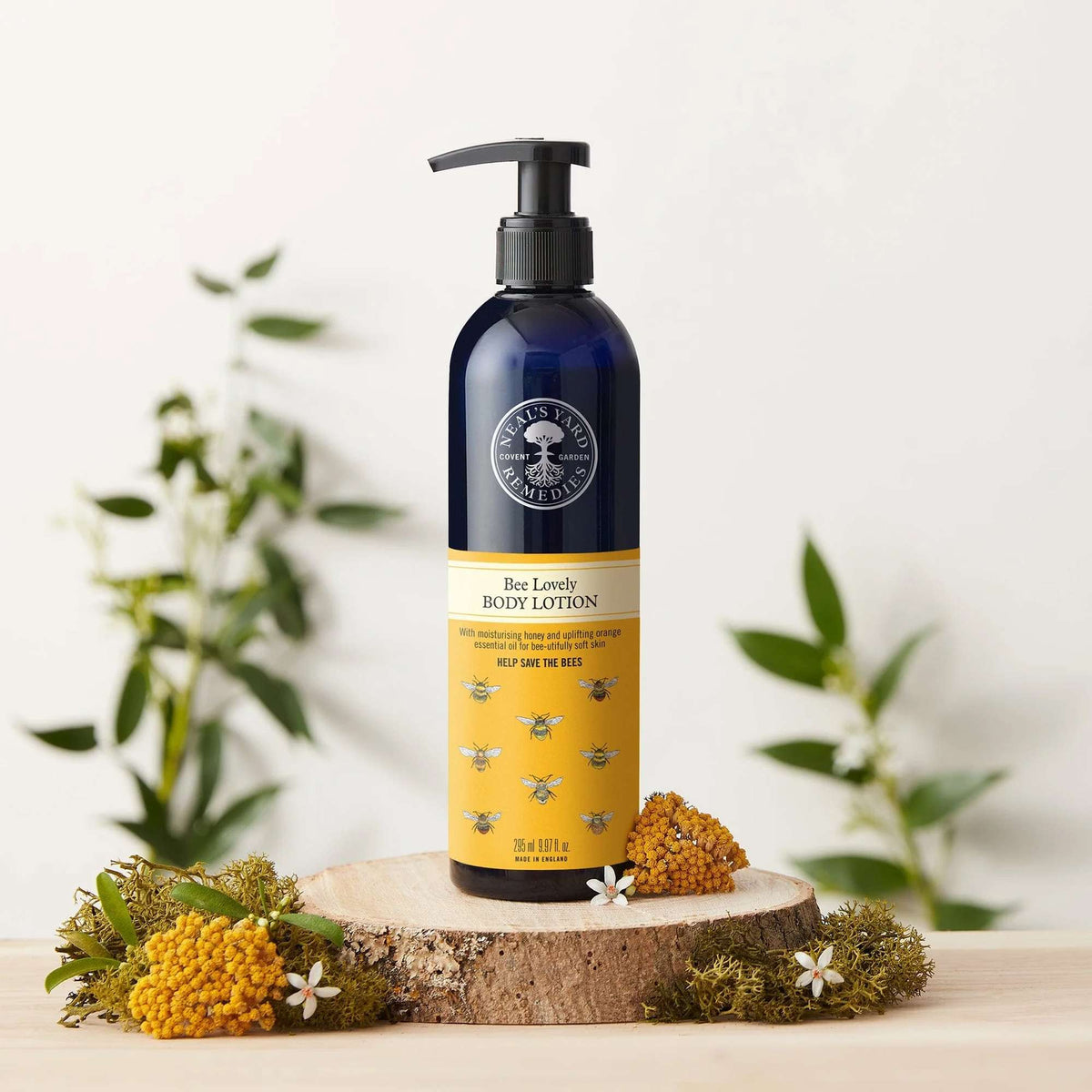 Neal's Yard Remedies Shower Gels & Soaps Bee Lovely Body Lotion 295ml - Additional 1